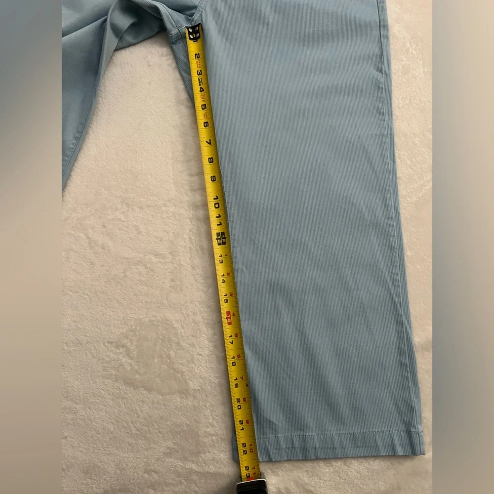 Zena Baby Blue NWOT Corduroy Texture Stretch Capri Pants, Size 12